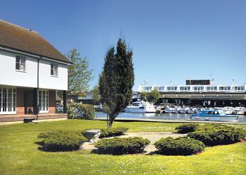 Peninsula Cottages