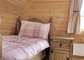 Artro Lodges