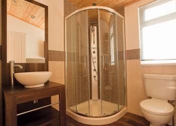 Athelington Hall Farm Lodges